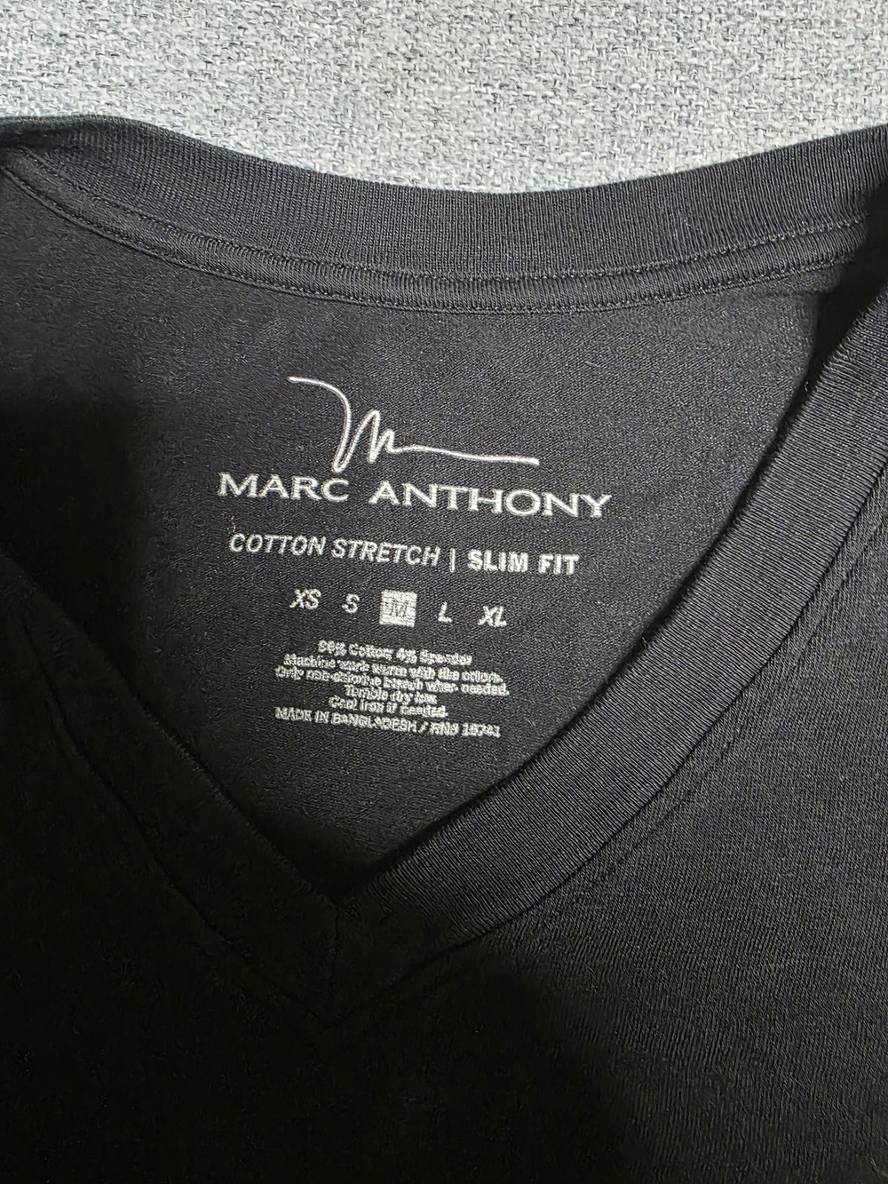 Marc Anthony Mens Cotton Stretch Slim Fit V-Neck T-Shirt Black Size Medium M - Picture 3 of 4